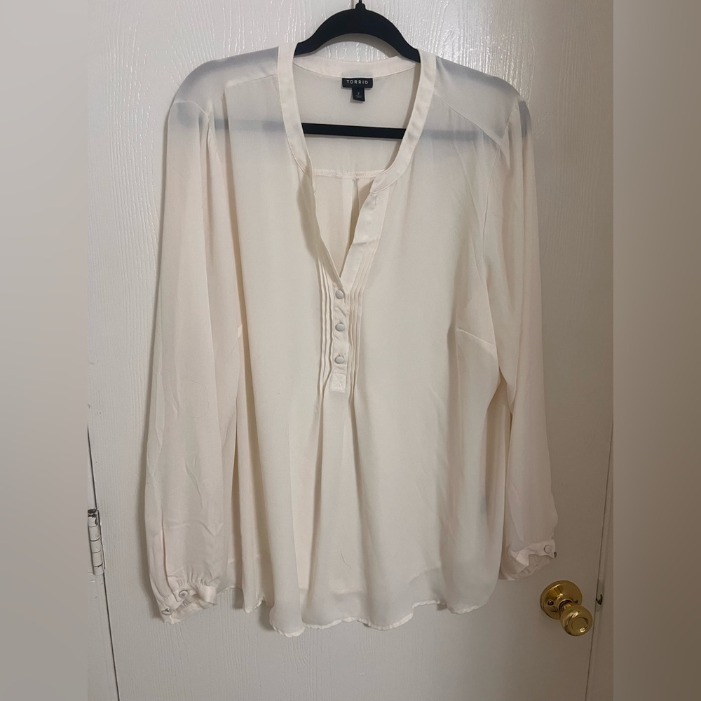 Torrid 3/4 Button Down Blouse